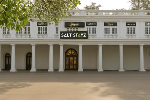Property building, Facade/entrance, Day, Text overlay, Landmark view