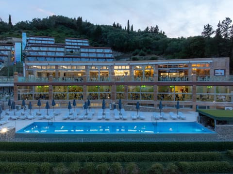 Property building, Restaurant/places to eat, Swimming pool, Breakfast