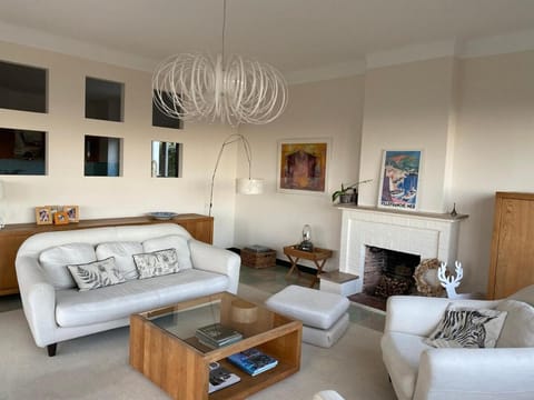 Villa Shangrila, charming house with sea view, swimming pool and garden nr Monaco and Italy Villa in Roquebrune-Cap-Martin