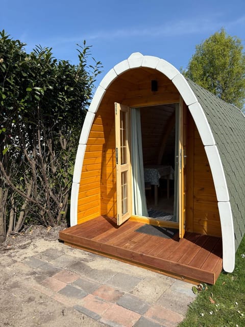 Cosy Camping Pod Campground/ 
RV Resort in Rockanje