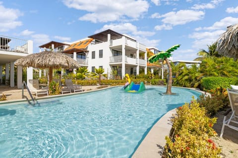 Garden, Pool view, Swimming pool, sunbed