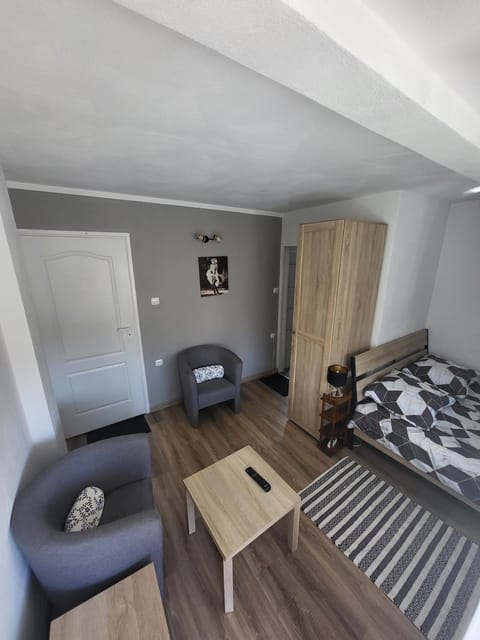 Bed, Seating area, Bedroom, wardrobe