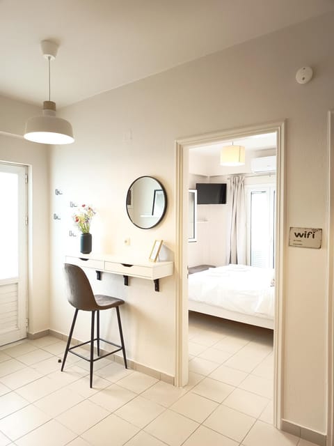 TV and multimedia, Decorative detail, Bedroom