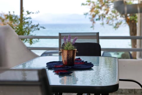 Patio, Day, Natural landscape, View (from property/room), Balcony/Terrace, Seating area, Dining area, Sea view