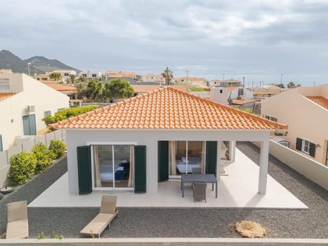 Property building, Patio, Day, Natural landscape, View (from property/room), Balcony/Terrace, Dining area