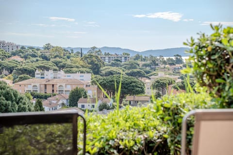Alora - Superbe Studio Vue Mer Climatisé avec Piscine Apartment in Cavalaire-sur-Mer
