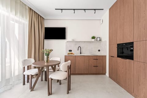 TV and multimedia, Kitchen or kitchenette, Dining area