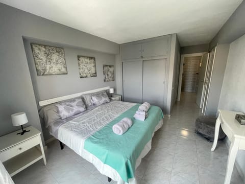 Apartamento Moderno a 1km De la playa de Benalmadena Apartment in Torremolinos