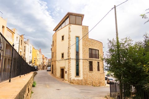 Property building, Neighbourhood, Street view