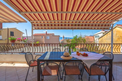 View (from property/room), Balcony/Terrace