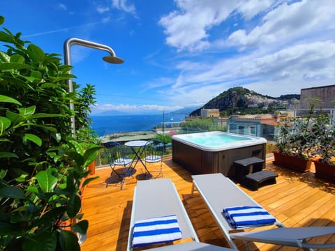 Patio, Balcony/Terrace