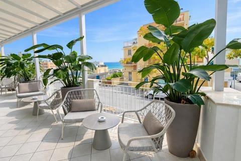 Patio, Day, View (from property/room), Balcony/Terrace, Seating area, Sea view