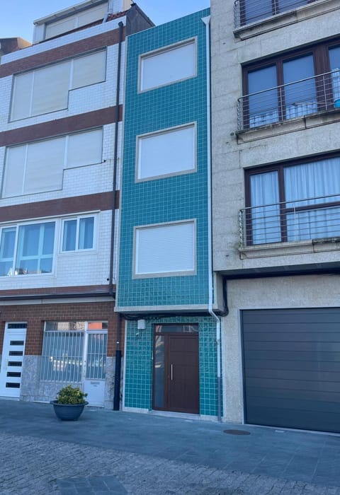 Property building, Facade/entrance