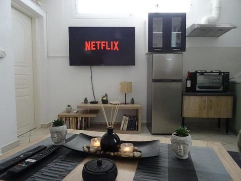 TV and multimedia, Coffee/tea facilities, Kitchen or kitchenette, Dining area