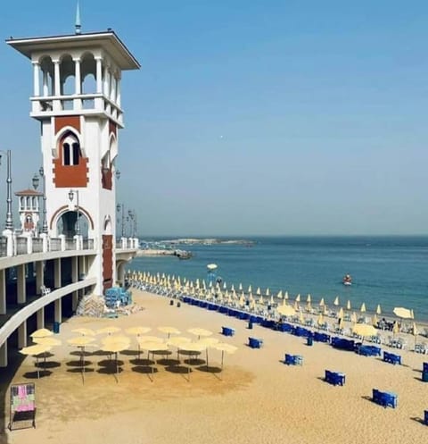 Nearby landmark, Day, Natural landscape, Beach, Sea view, sunbed