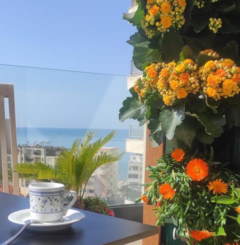 Day, Natural landscape, Garden, View (from property/room), Balcony/Terrace, Sea view