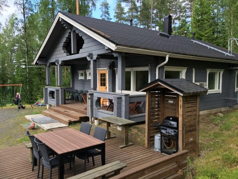 Property building, Patio, Day, BBQ facilities