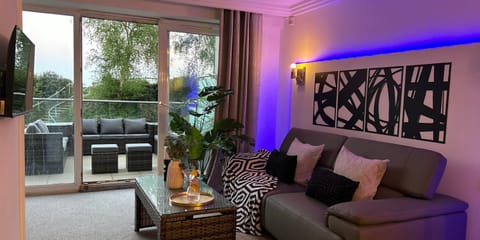 Seafront Apartment Azure Apartment in Poole