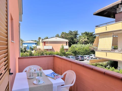 Property building, Patio, Day, Natural landscape, View (from property/room), Balcony/Terrace