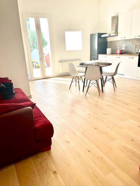 Living room, kitchen