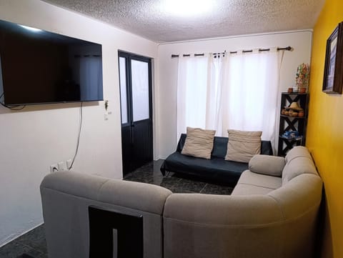 Cultural Porfirio 2BR, Centro, Cocina & Parking Apartment in Oaxaca