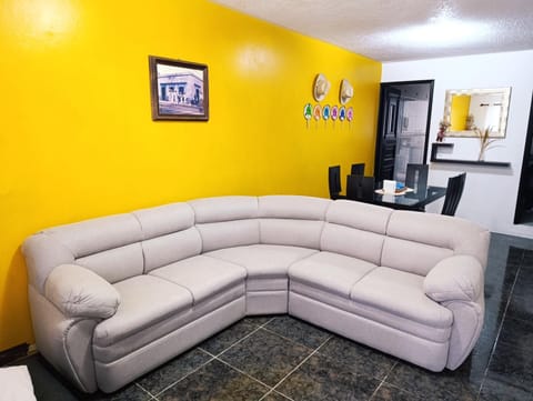 Cultural Porfirio 2BR, Centro, Cocina & Parking Apartment in Oaxaca