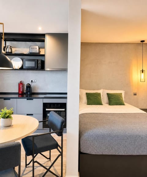 Bed, Kitchen or kitchenette, Photo of the whole room, Bedroom