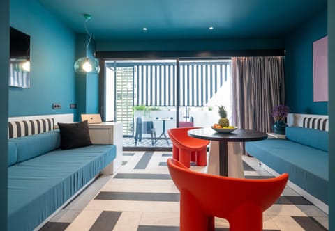 Balcony/Terrace, Living room