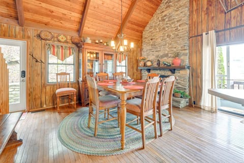 Mtn-View Home with Deck, Fire Pit and BBQ in Almond House in Stecoah