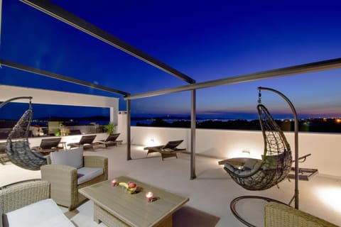 Night, Balcony/Terrace, Seating area, sunbed