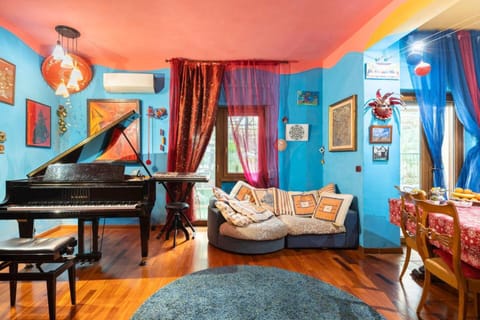 Living room, Internal: Not applicable to any particular room