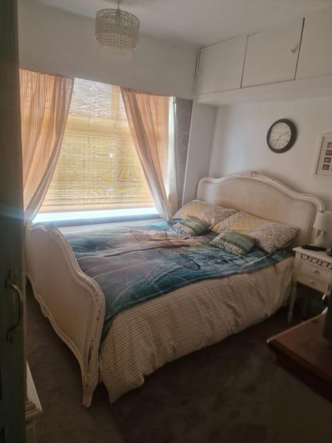 Le chic room Vacation rental in Chester