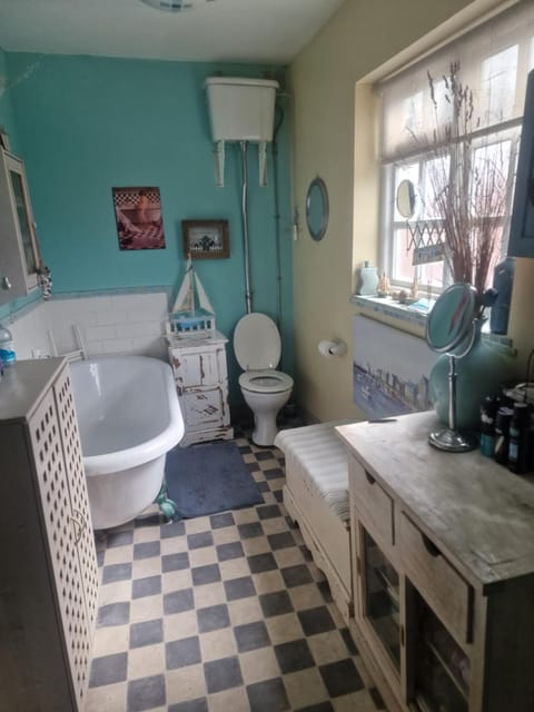 Le chic room Vacation rental in Chester