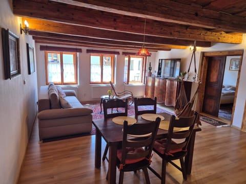 TV and multimedia, Living room, Dining area