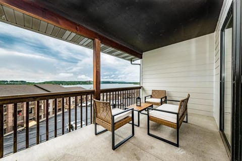 Lake Therapy at Table Rock Apartment in Kimberling City
