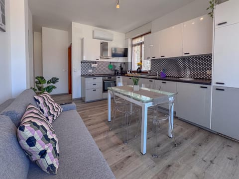 Vittorio Veneto - Modern and Central by Host Hero Apartment in Civitanova Marche