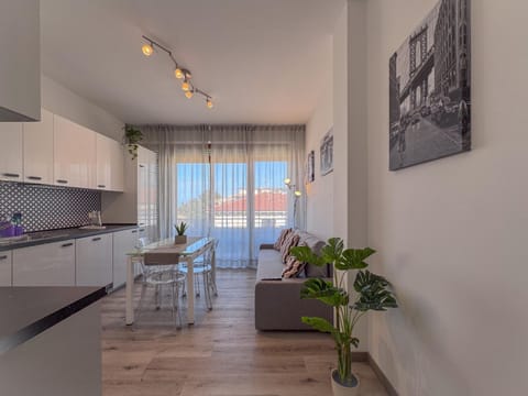 Vittorio Veneto - Modern and Central by Host Hero Apartment in Civitanova Marche