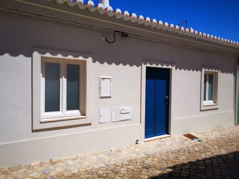 Property building, Facade/entrance, Off site