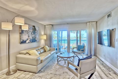 Land's End 1-206 Bay Front-Premier House in Sunset Beach