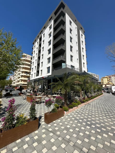 Property building, Neighbourhood