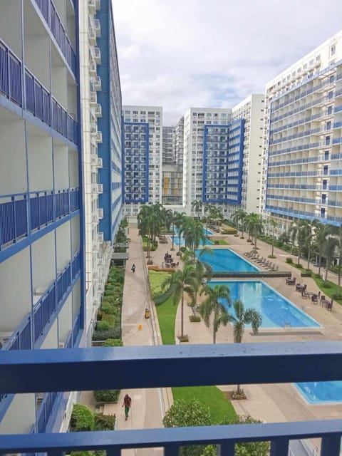 Property building, Spa and wellness centre/facilities, Swimming pool