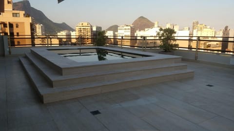 Sauna, Swimming pool