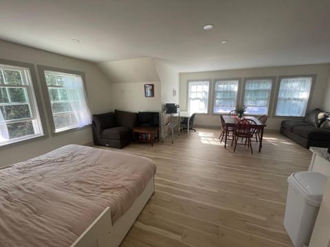 Blue HIll Apartment in the Woods Apartment in Sedgwick