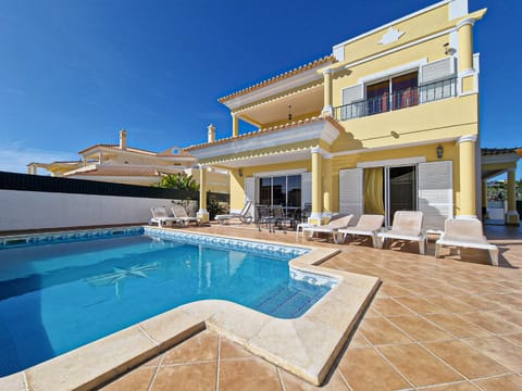 Property building, Pool view, Swimming pool, sunbed