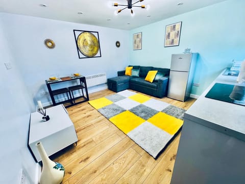 TV and multimedia, Living room, Photo of the whole room, Seating area
