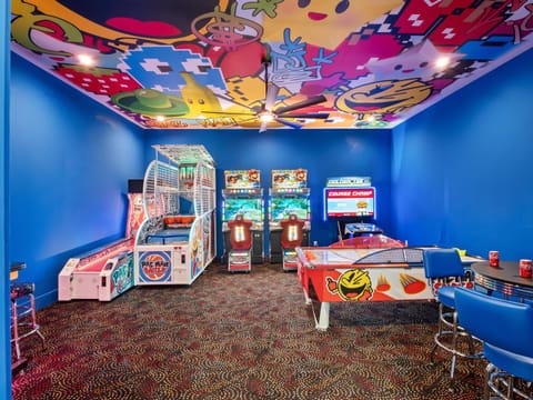 Reunion Elegance - TT483 House in Four Corners