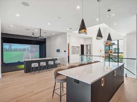 Reunion Elegance - TT483 House in Four Corners