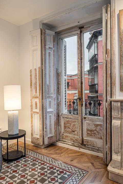 Queens Plaza Mayor IV - Alquiler Corta Duración Apartment in Centro