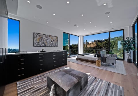 Ocean to City Views, Fire Feature, Water falls Dream Oasis Villa in Beverly Hills