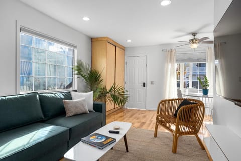 Swell House Santa Cruz Hotel in Opal Cliffs